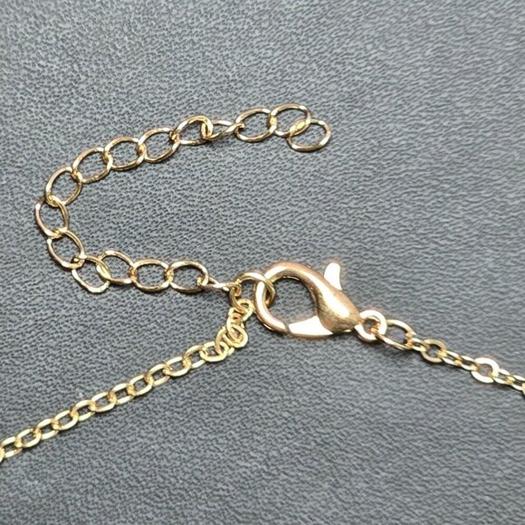 Simulated Mother-of-Pearl‎ Heart Pendant Necklace (NWOT) - Picture 5 of 5